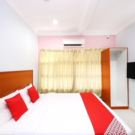 Super Oyo 720 Corridor Hotel 2 Pekan Buitenkant foto