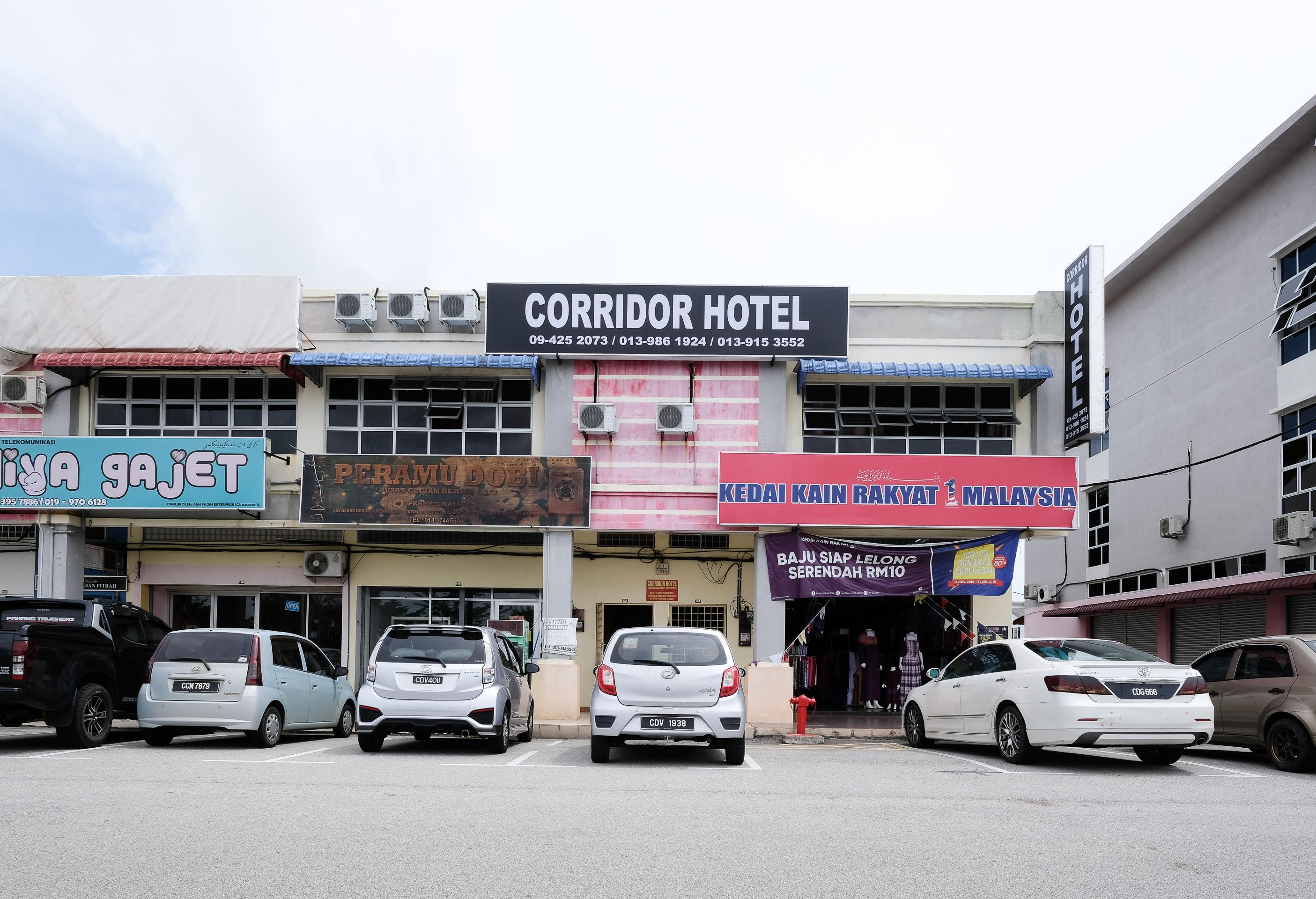 Super Oyo 720 Corridor Hotel 2 Pekan Buitenkant foto