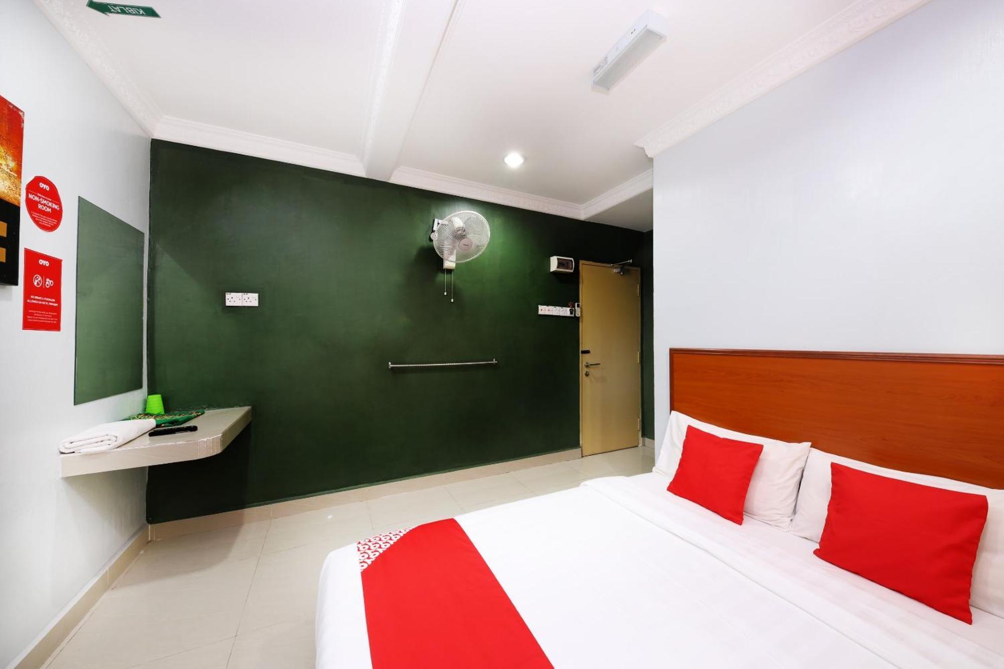 Super Oyo 720 Corridor Hotel 2 Pekan Buitenkant foto